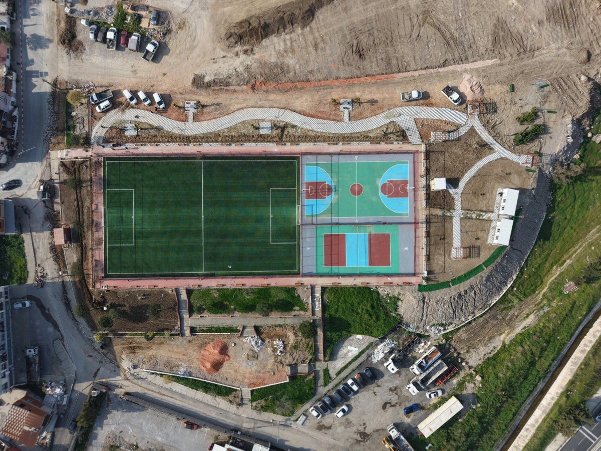 BayraklÄ±âda Ferdi Zeyrek Spor Kompleksiânde ÃalÄ±Åmalar Sona YaklaÅtÄ± (7)-1773148161919.webp